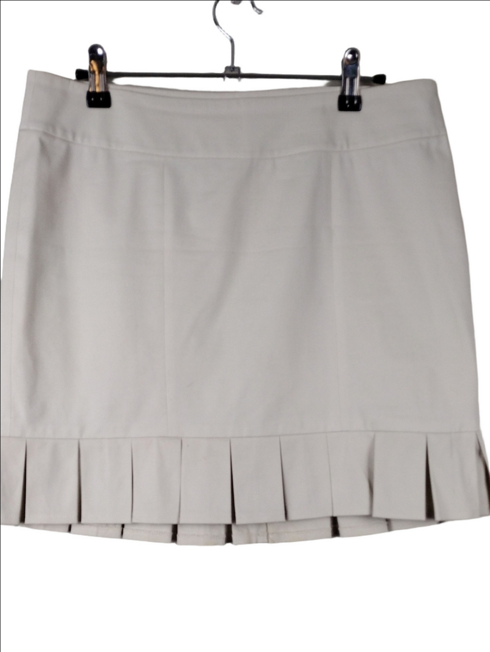 Body By Victoria Victoria's Secret Cream Flat Front Box Pleated Mini Skirt